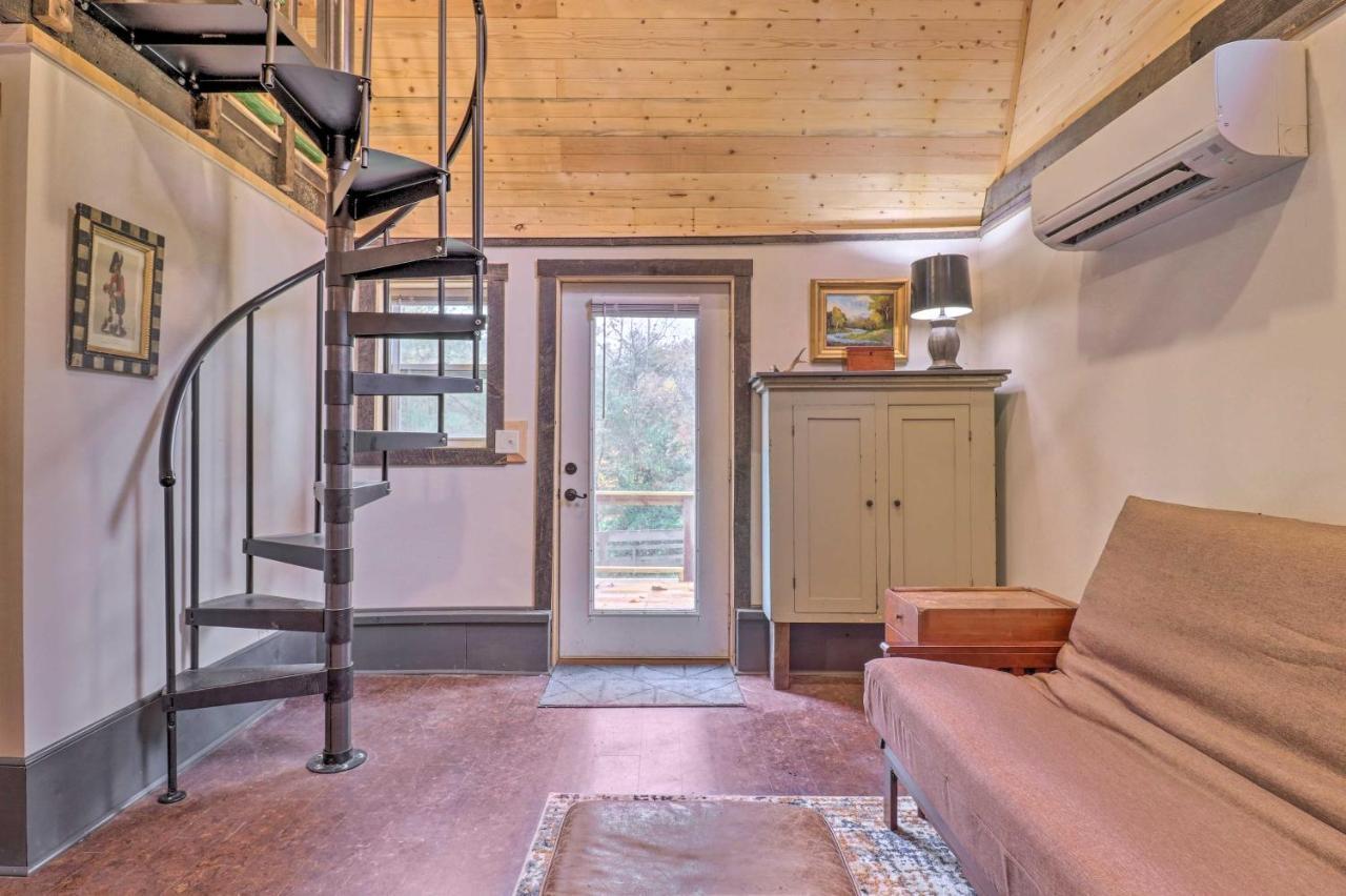 Rustic Hendersonville Farm Studio With Private Deck Exterior foto