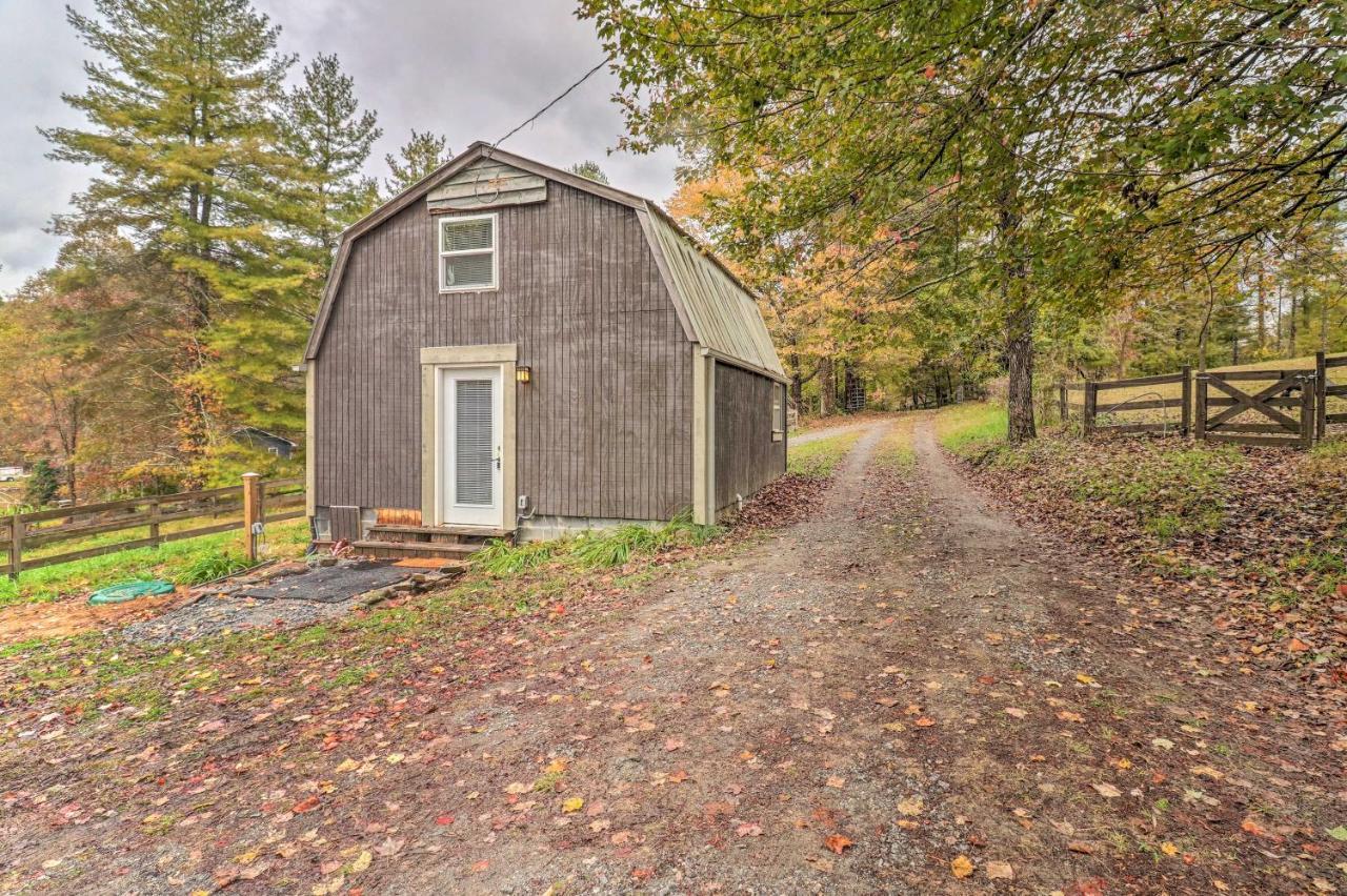Rustic Hendersonville Farm Studio With Private Deck Exterior foto